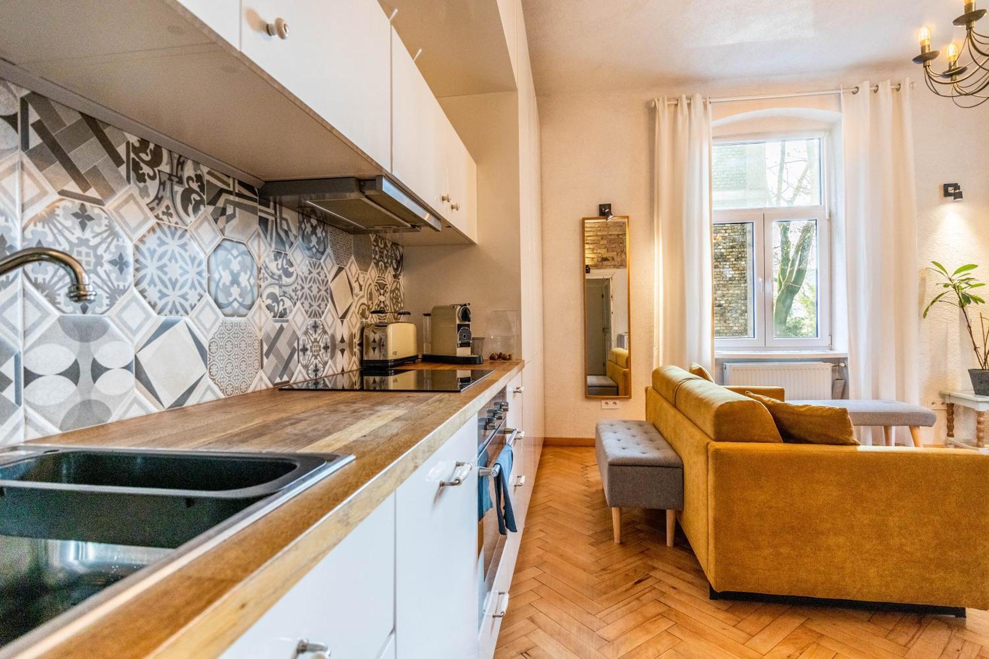 Historical Wine Apartment Bratislava Eksteriør billede