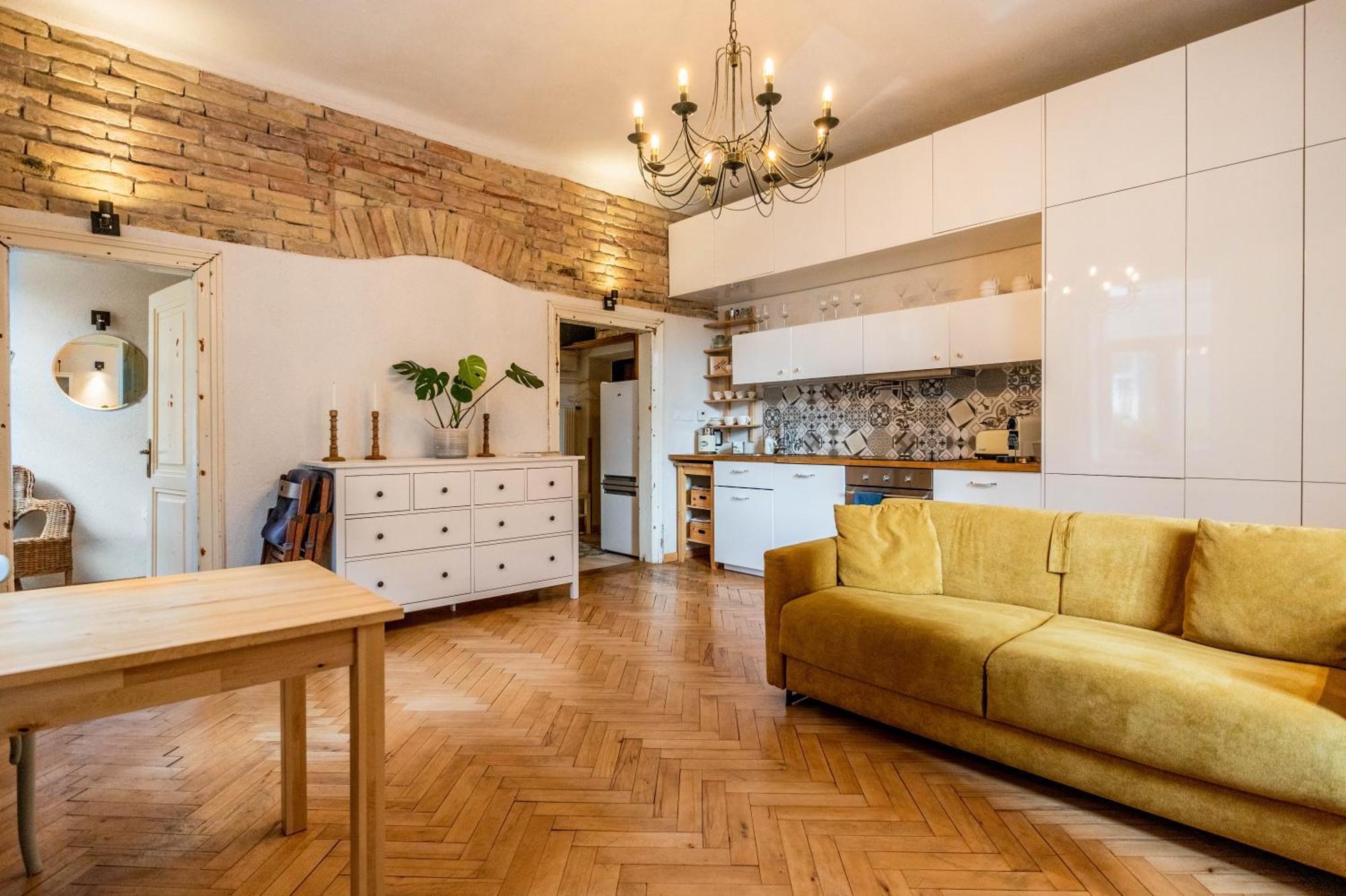 Historical Wine Apartment Bratislava Eksteriør billede